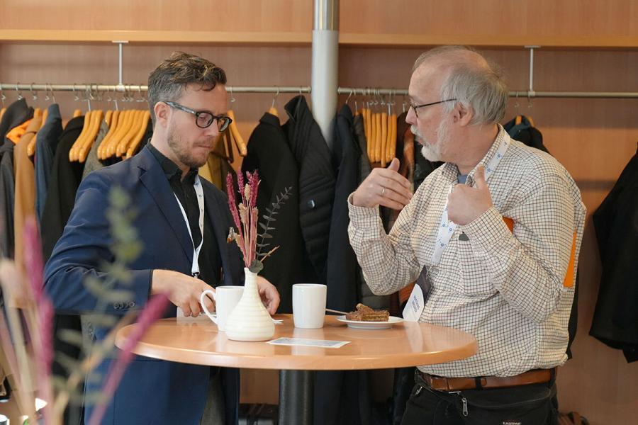 Data Dreamland Professional Network