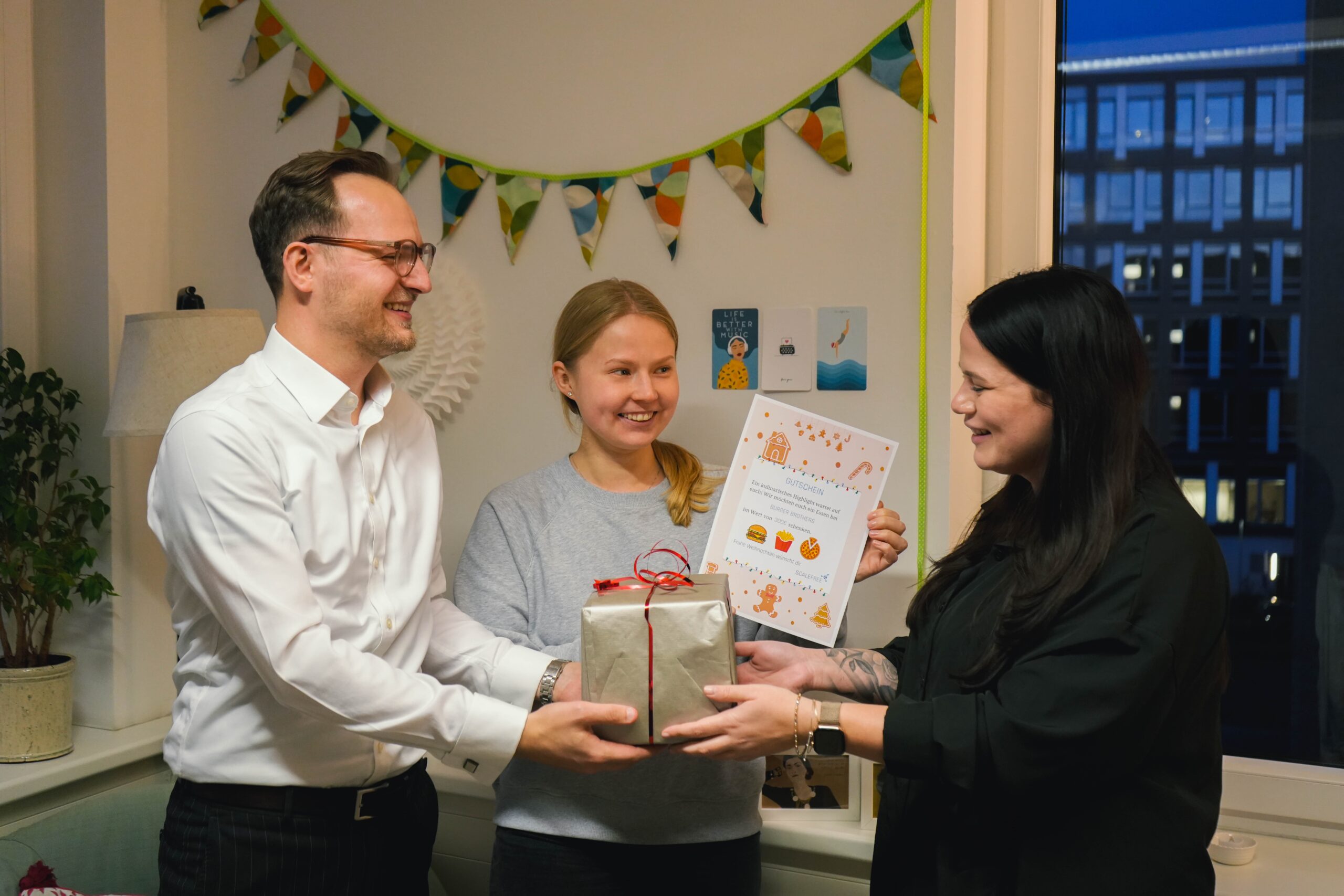 Donation for local girls shelter Zwei13 e.V.