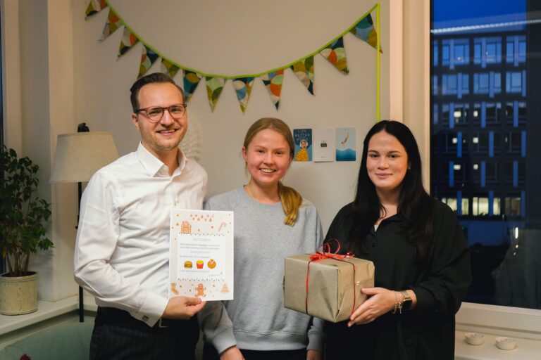 Donation for local girls shelter Zwei13 e.V.